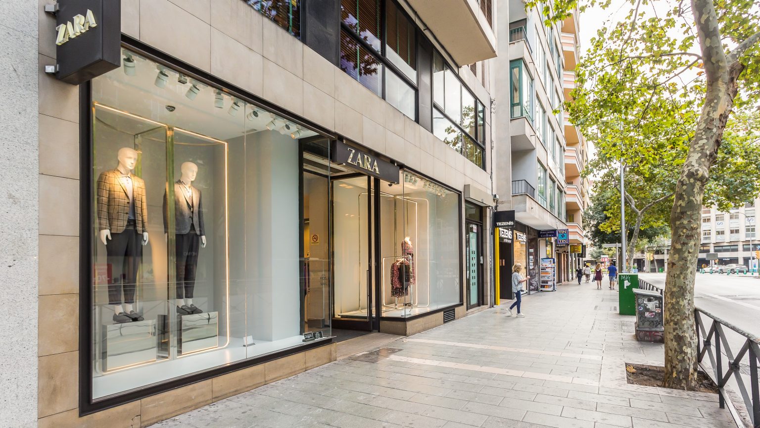 palma_de_mallorca-av._alexandre_rosello_26-tienda_zara_web.010