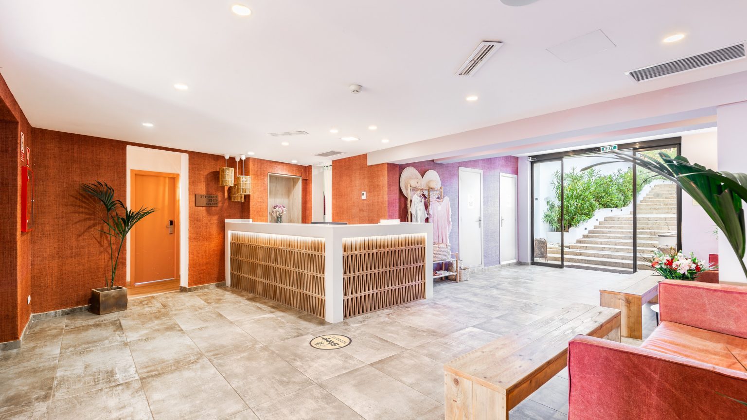 Cala_Murada_Arago_Lobby_HD_4