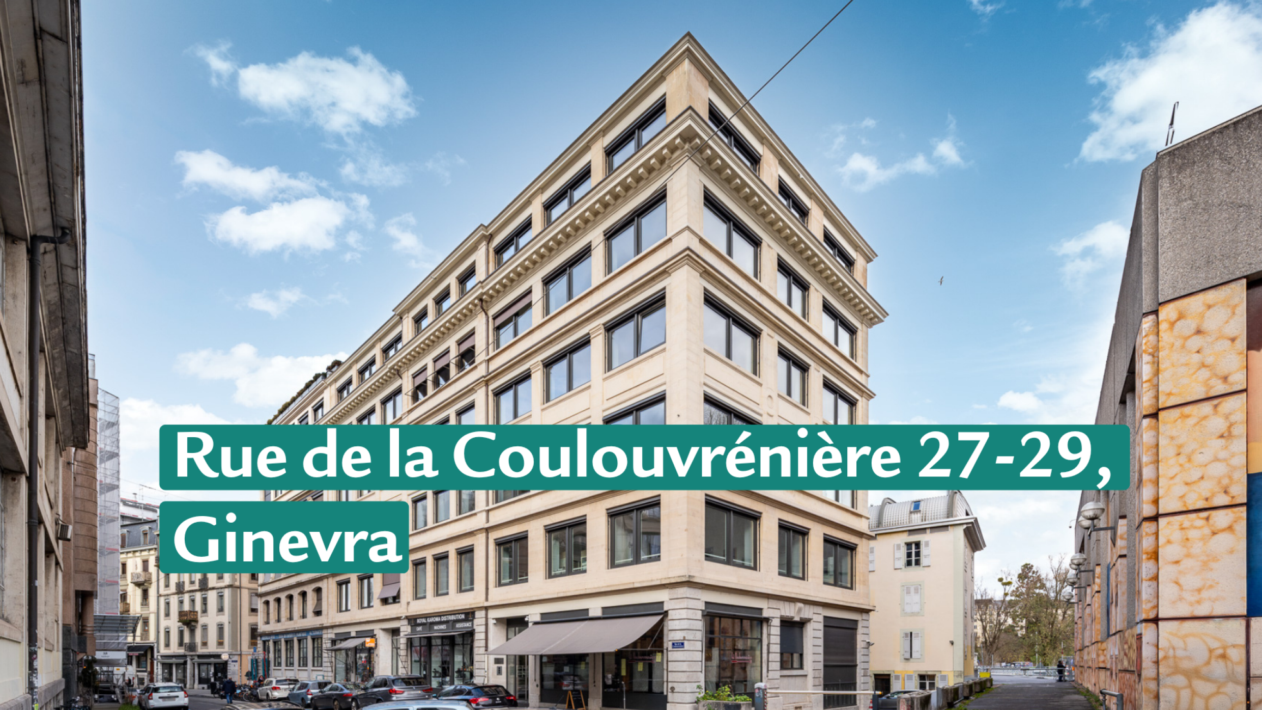 Edificio d’angolo in Rue de la Coulouvreniere 27–29 a Ginevra con facciata chiara lungo una via del centro.